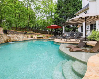 823 Southern Shore Dr, Peachtree City