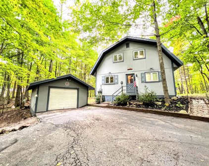 9834 Center Lane, Canadian Lakes