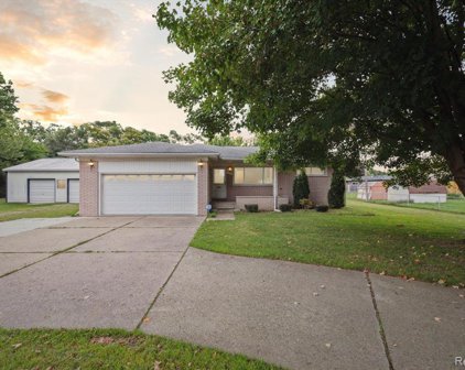 46700 RYAN, Shelby Twp