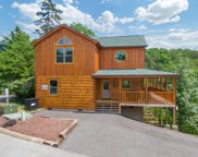 2068 Cougar Crossing Way, Sevierville image