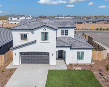 6224 Curvy Hills, Bakersfield