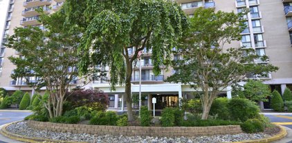 6100 Westchester Park Dr Unit #1210, College Park