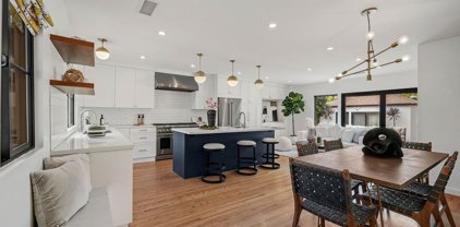 1733 S Holt Ave, Los Angeles