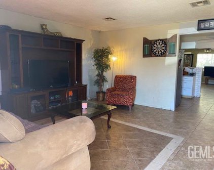 413 Poinsetta st., Bakersfield