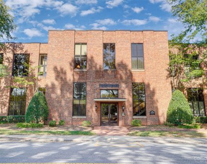 555 E Catawba  Street, Belmont