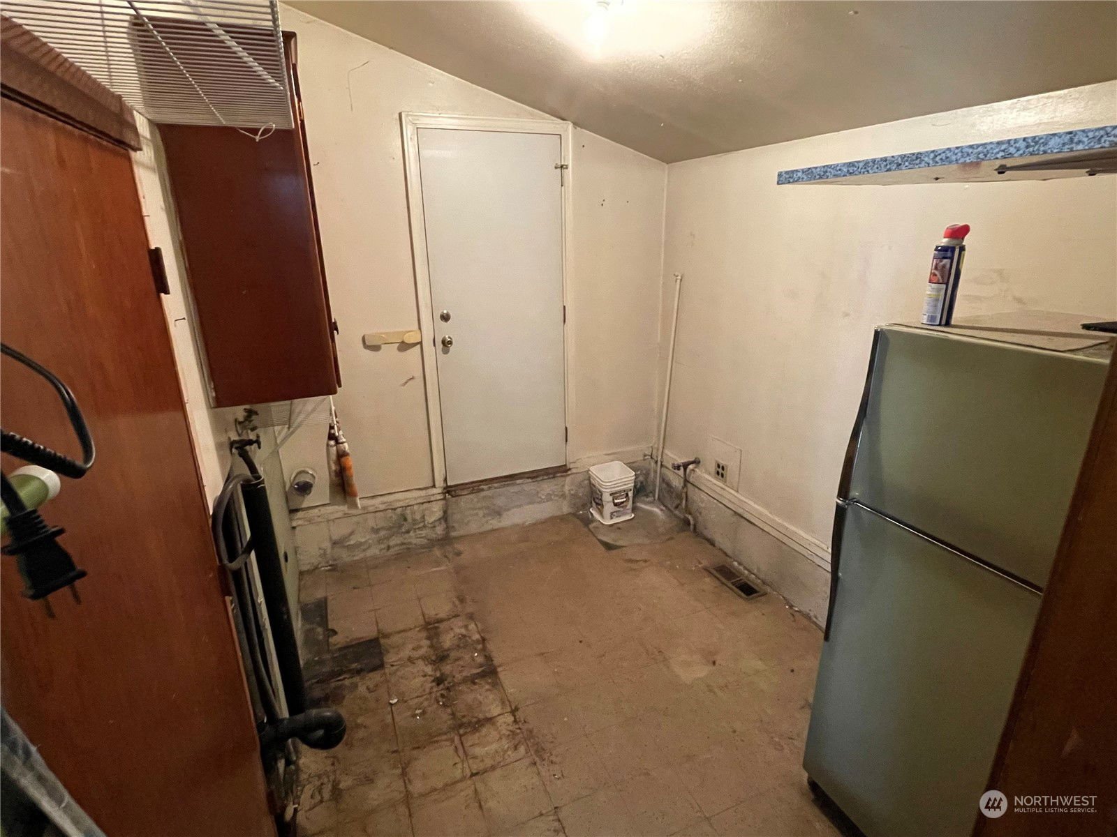 1615 S 84th Street, MLS 2303817 Skyline Properties, Inc. Newest South Listings