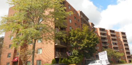 1 Bloomingdale Place Unit #712, Bloomingdale