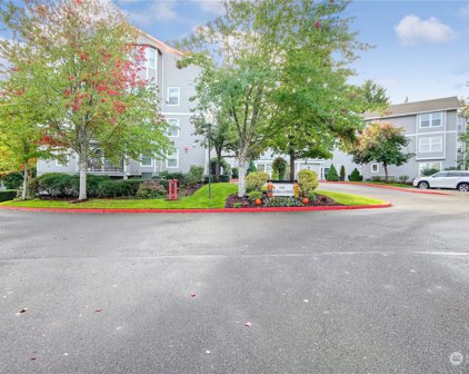 22535 SE Highland Circle Unit #106, Issaquah