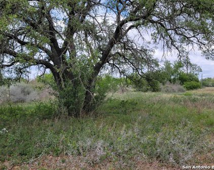 246 County Road 572, Castroville
