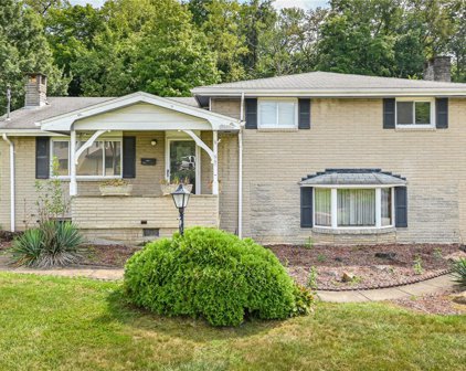 967 Wainwright Dr, North Huntingdon