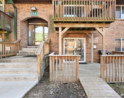 1942 Tall Oaks Drive Unit #1A, Aurora