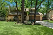 27 E Woodtimber Court, The Woodlands image