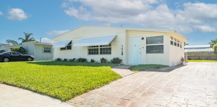 588 Sioux Road, Lake Worth