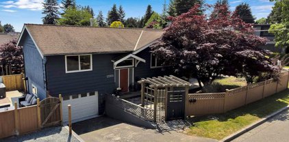 13950 Blackburn Avenue, White Rock