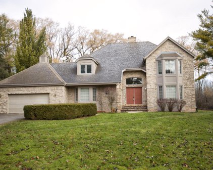 10527 North Pine Tree Circle, Mequon