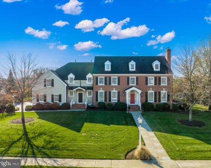 6 Coles Ct, Moorestown