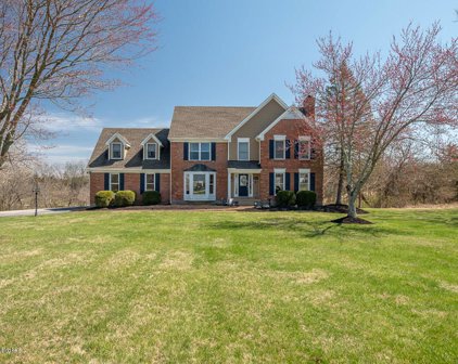 3202 White Oak Ct, La Grange