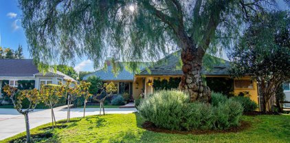 715 S Griffith Park Drive, Burbank