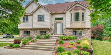 530 SALUS, Waterford Twp