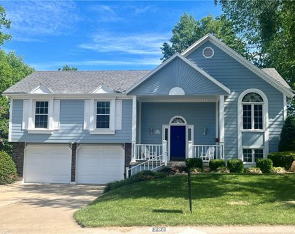 205 NW Acorn Drive, Blue Springs