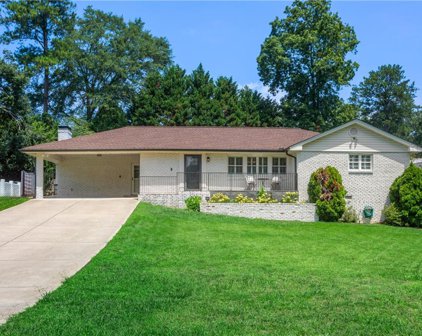 110 Osner Drive, Sandy Springs