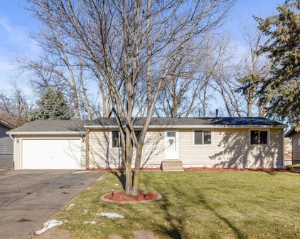 284 Highwood Drive, Chaska