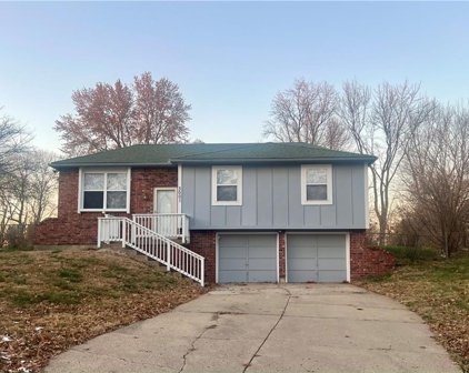 3001 NW Milford Place, Blue Springs