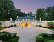 1260 Crest Ln, Mclean image