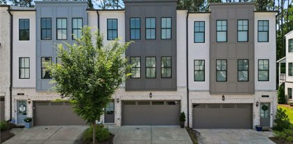6136 Eves Way, Norcross