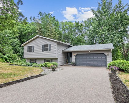 4109 Valentine Crest Road, Arden Hills
