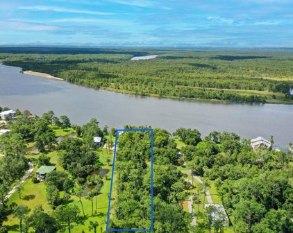 137 Cedar Oaks Lane, Apalachicola