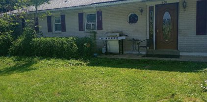 1860 Hunter Dr, Mechanicsburg
