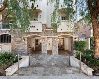 14242  Burbank Blvd Unit 104, Sherman Oaks