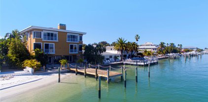 7953 Bayshore Drive, Treasure Island