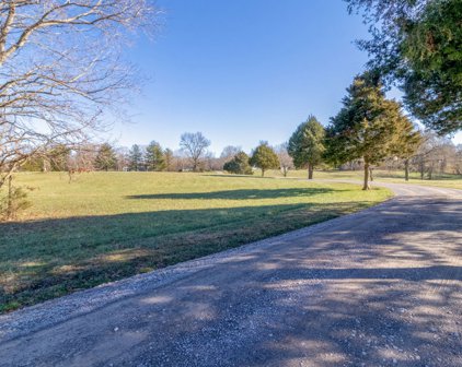 825 BRIARWOOD ROAD, Clarksville