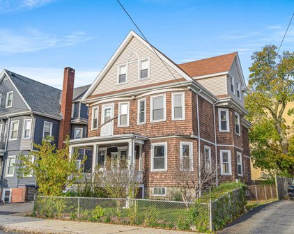 35 Pleasant Street, Everett