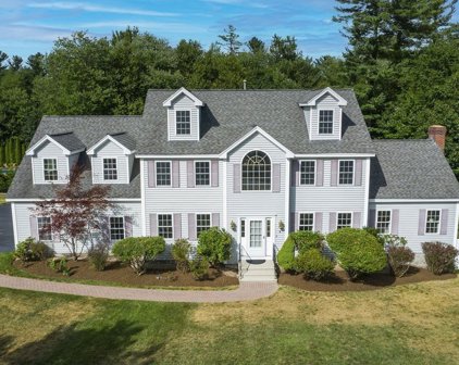 8 Allie Lane, Westford