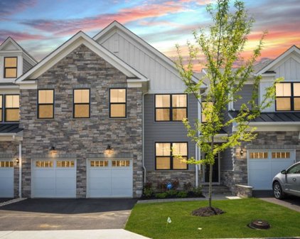 3 Beacon Pl, Warren Twp.