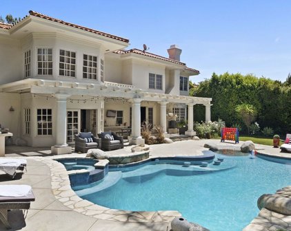 4509  Alta Tupelo Dr, Calabasas