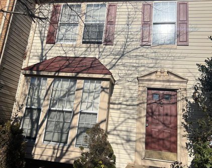 2566 Grayton Ln, Woodbridge
