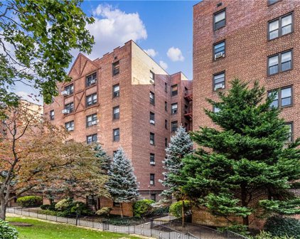 142 Garth Road Unit #5J, Eastchester