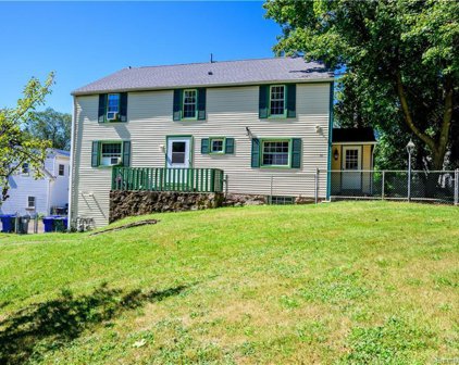 55 Swift Street, Branford
