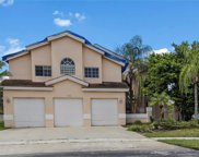 910 Nw 199th Ter, Pembroke Pines image