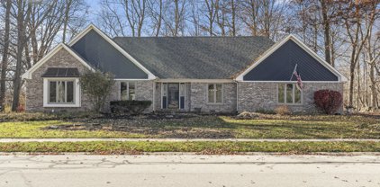 1208 Red Oak Drive, Avon