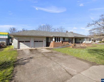 4885 River Rd