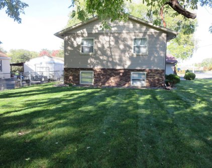 15 63rd Way NE, Fridley