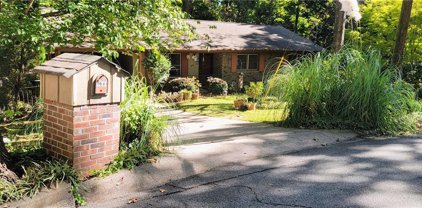 1695 Lakeview Circle, Gainesville