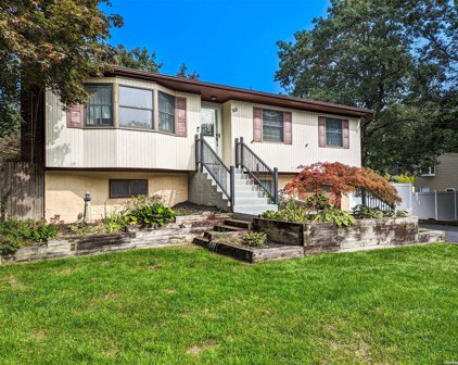 23 Poplar Street, Centereach