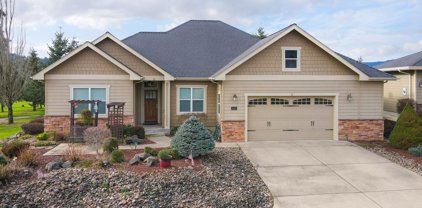 403 FAIRWAY ESTATES DR, Sutherlin