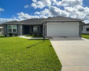 808 Royal Palm Ave, The Villages image